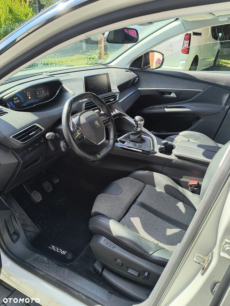 Peugeot 3008 1.2 PureTech GPF Allure S&S - 4