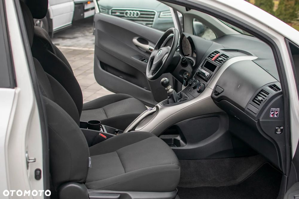 Toyota Auris - 37