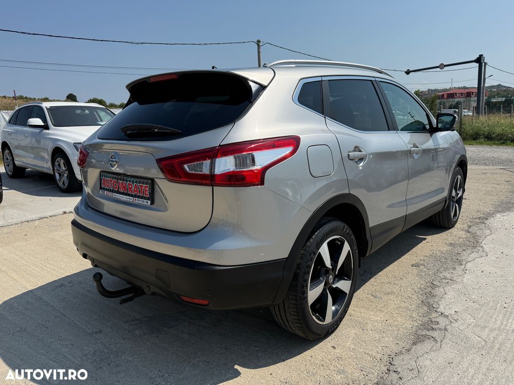 Nissan Qashqai 1.6 DCI Xtronic TEKNA - 4