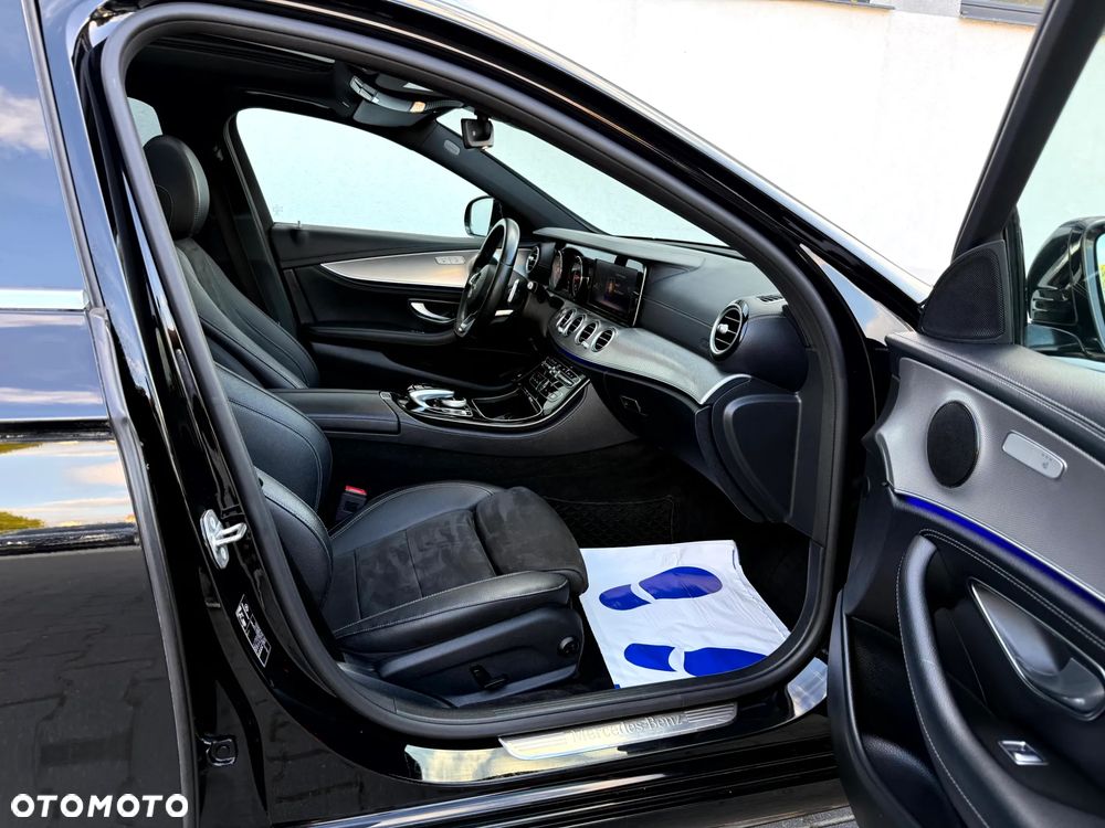 Mercedes-Benz Klasa E 220 d 4Matic 9G-TRONIC AMG Line - 16