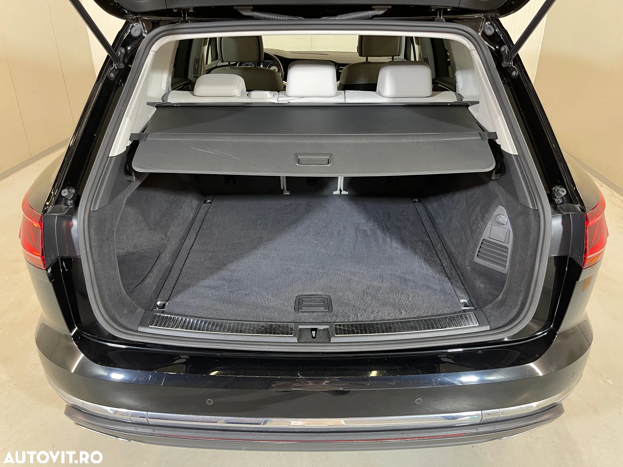Volkswagen Touareg V6 TDI Elegance - 13