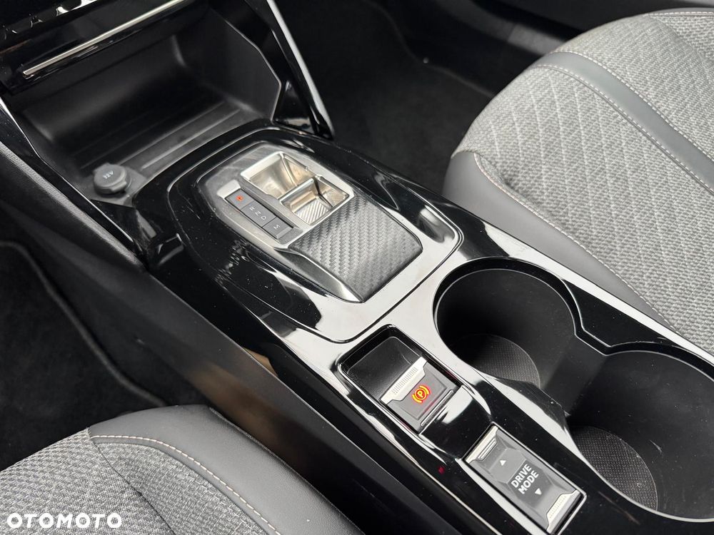 Peugeot 2008 PureTech 130 EAT8 Allure - 17