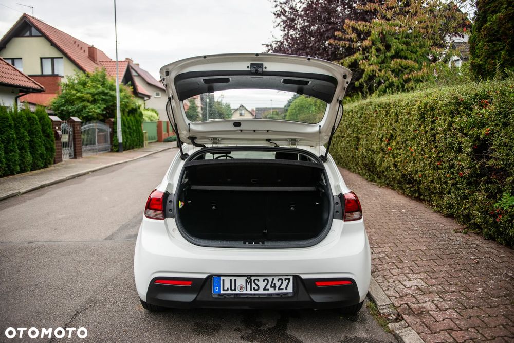 Kia Rio 1.2 Attract - 14
