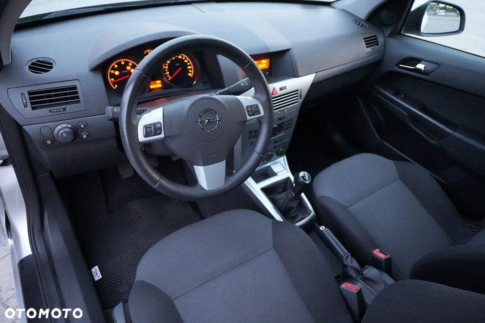 Opel Astra - 33
