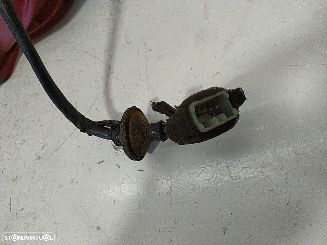 Farolim Tras Direito Painel Stop Chevrolet Aveo / Kalos Hatchback (T25 - 3