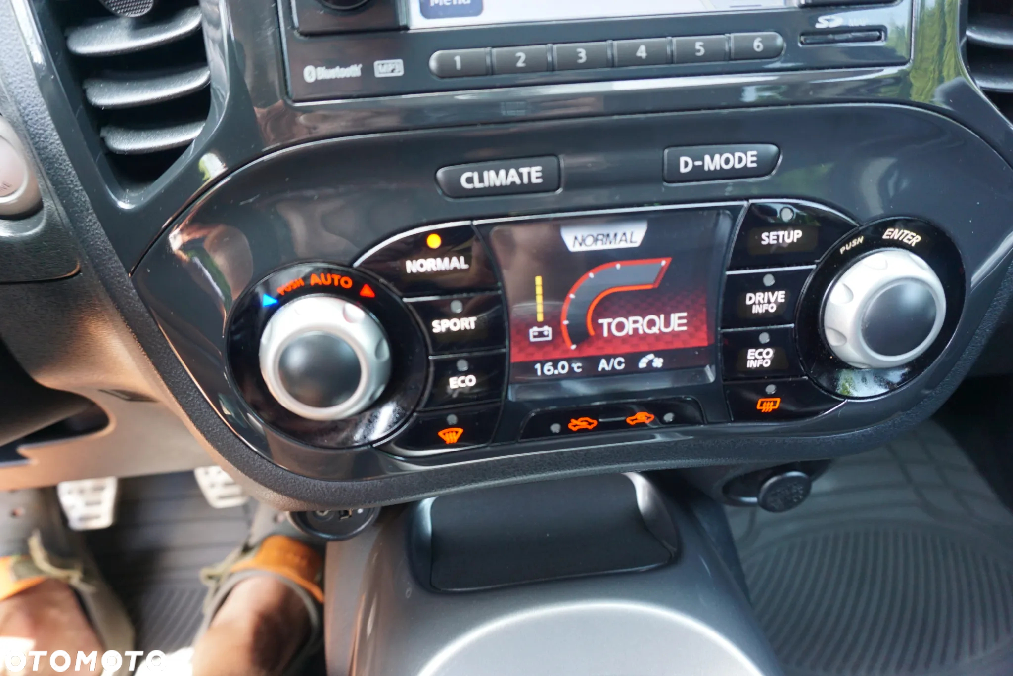 Nissan Juke 1.6 DIG-T Tekna - 30