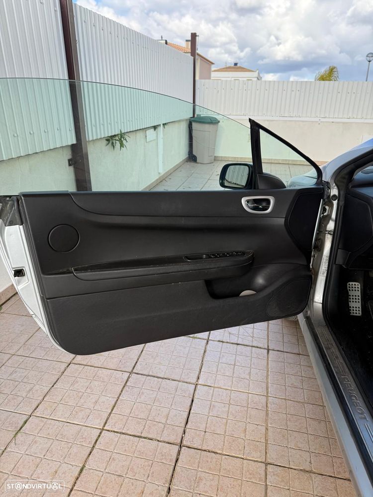 Peugeot 307 CC 1.6 Dynamique - 7