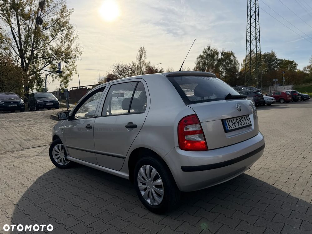 Skoda Fabia 2002 photo 4