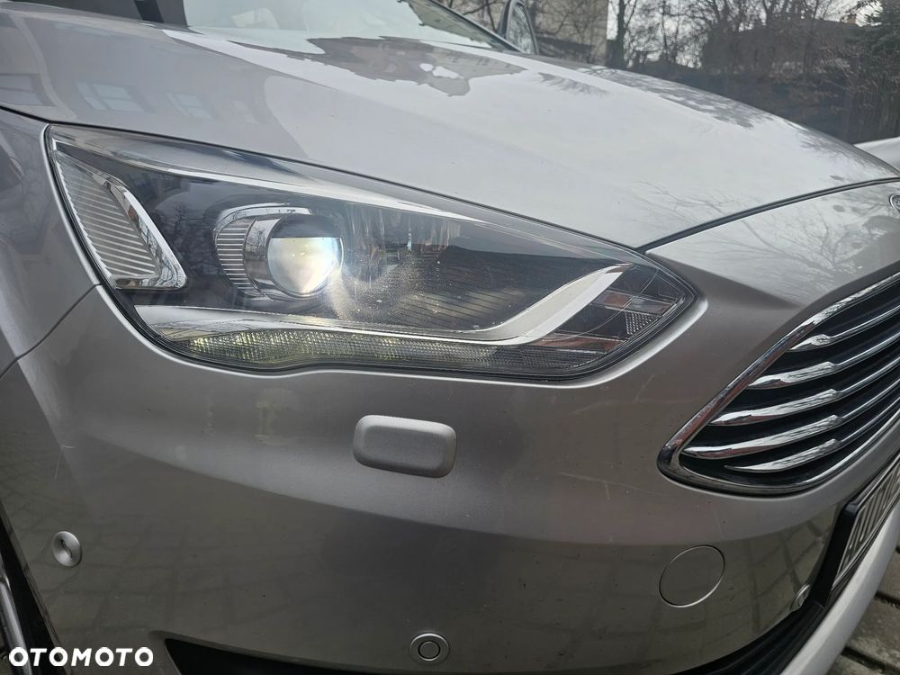 Ford Grand C-MAX - 23