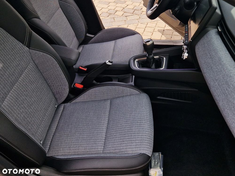Renault Clio - 10