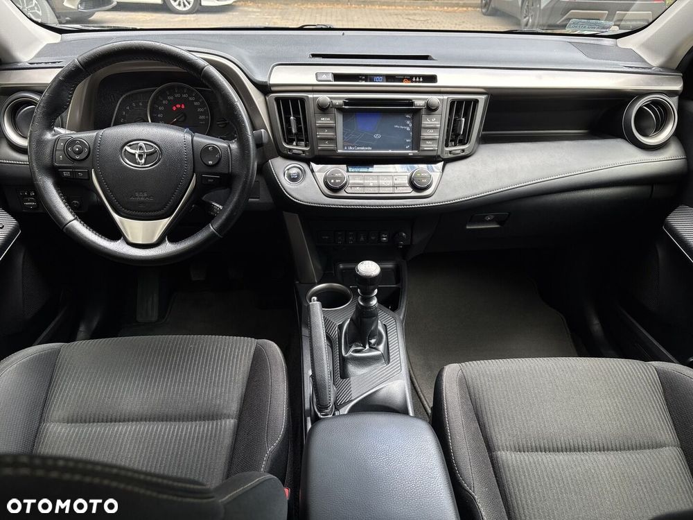 Toyota RAV4 - 4