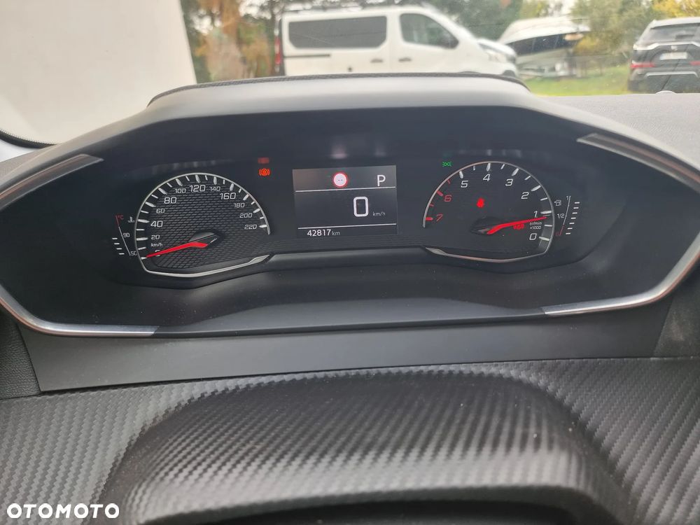 Peugeot 208 1.2 PureTech Allure Pack S&S EAT8 - 11