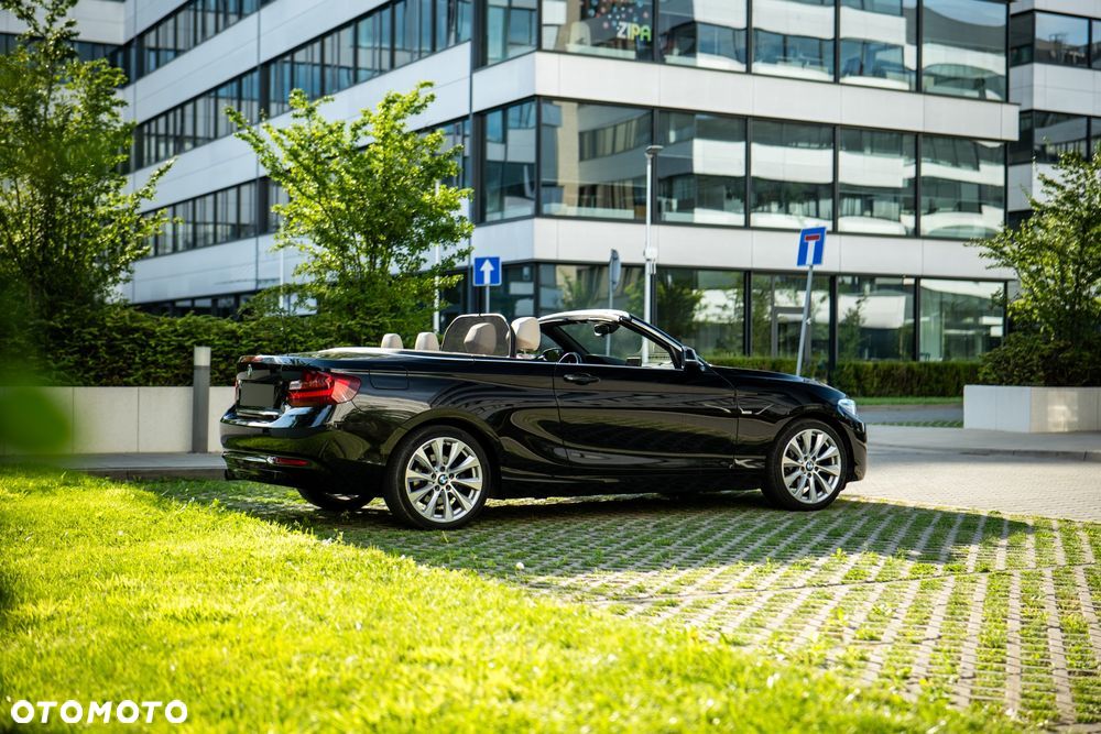BMW Seria 2 220i - 25