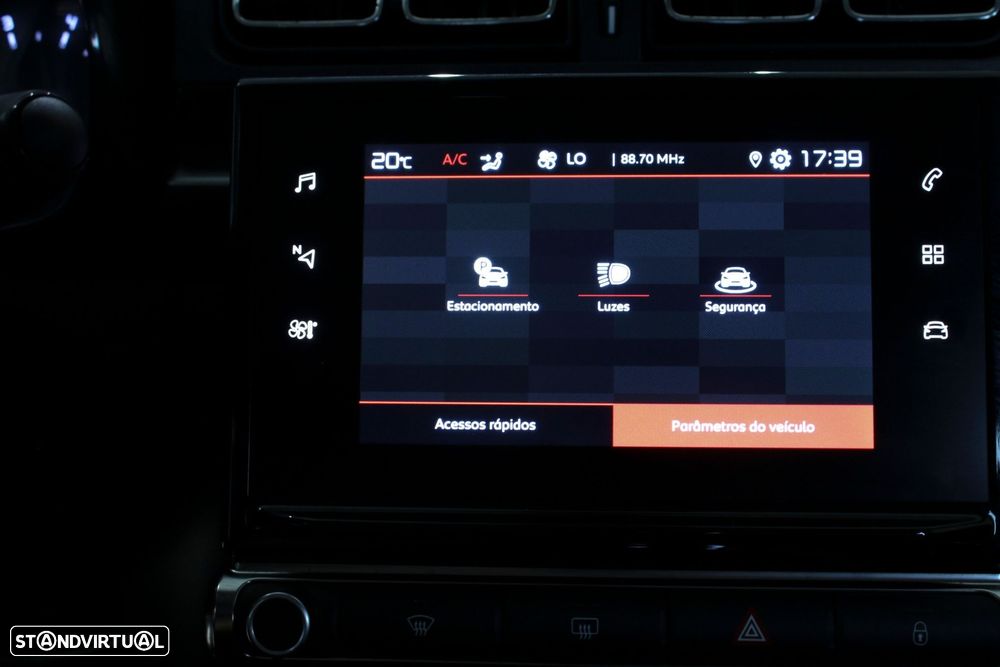 Citroën C3 1.2 PureTech Shine - 23