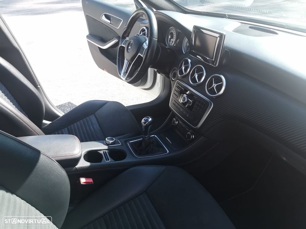 Mercedes-Benz A 180 CDI BE AMG Line - 15
