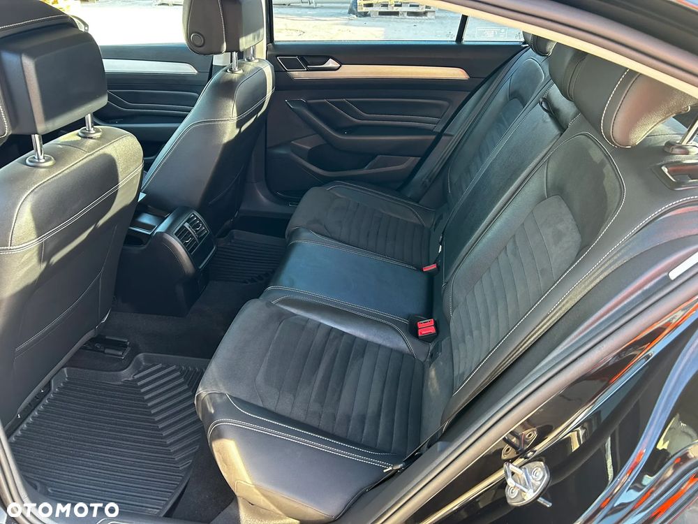 Volkswagen Passat 2.0 TSI Elegance DSG - 18