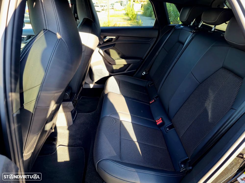 Audi A3 Sportback 45 TFSIe S tronic S line - 11