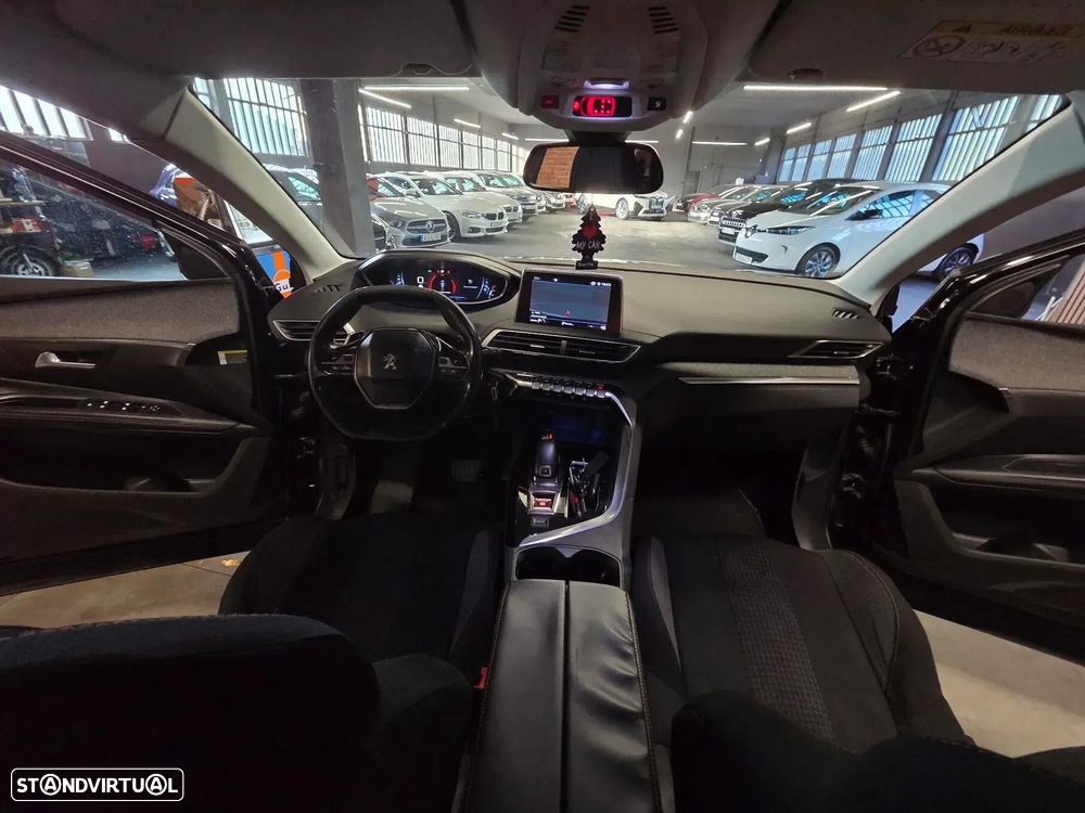 Peugeot 5008 BlueHDI 120 EAT6 Active - 31