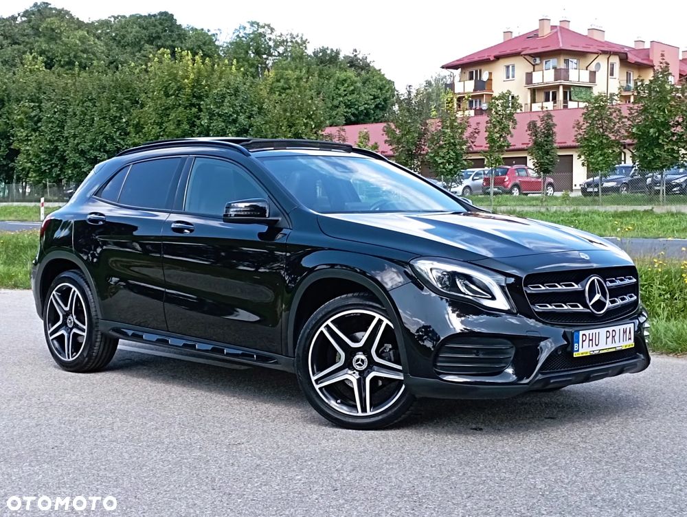 Mercedes-Benz GLA - 11