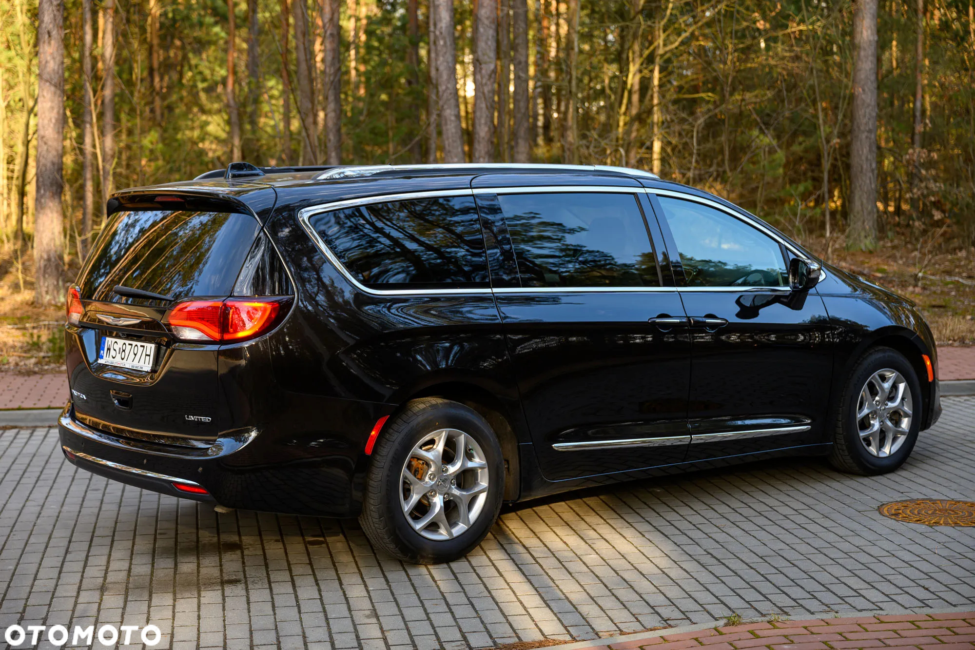 Chrysler Pacifica - 9