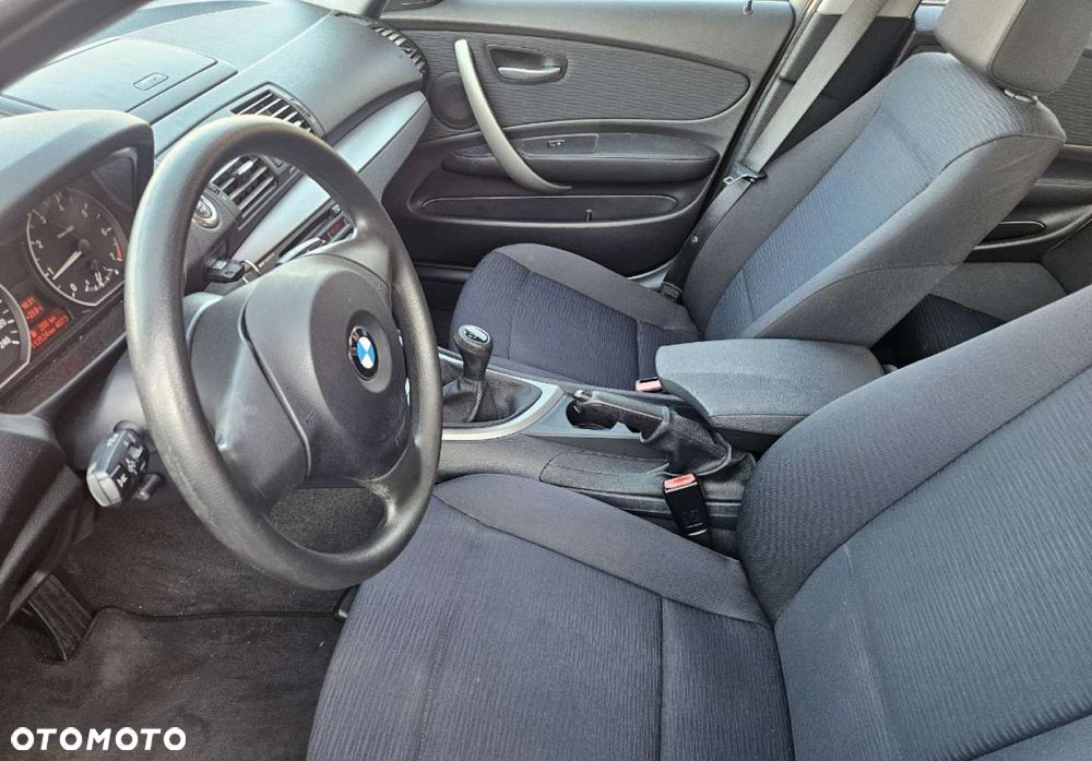 BMW Seria 1 - 21