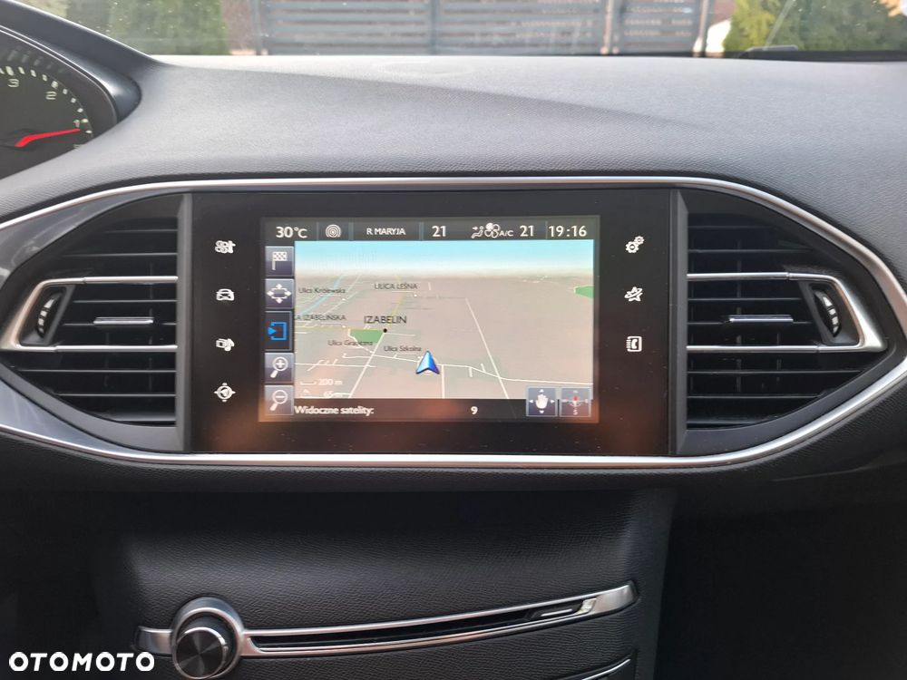 Peugeot 308 1.6 BlueHDi Allure S&S - 24