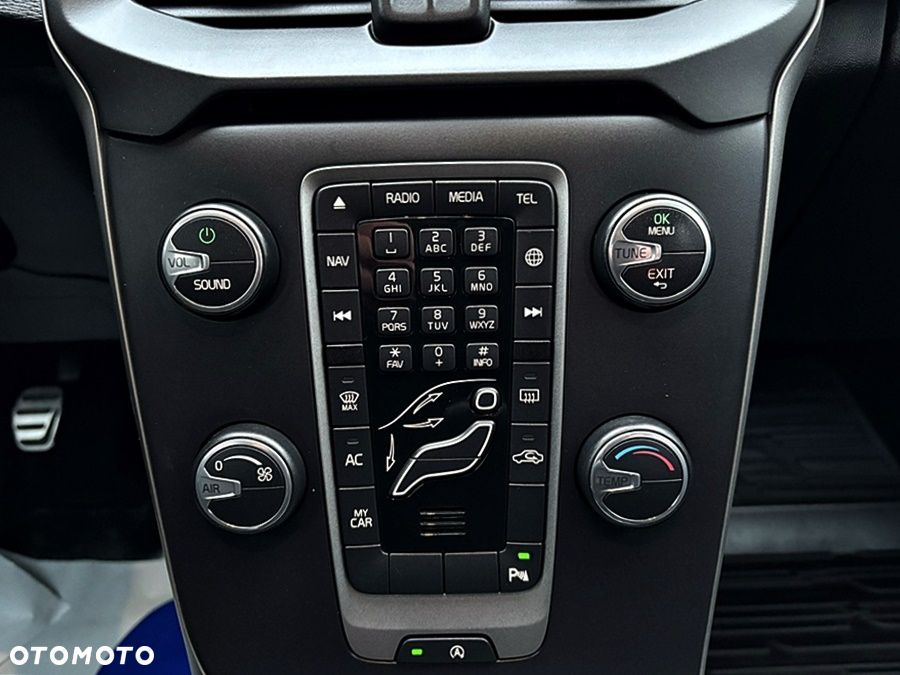 Volvo V40 D2 Momentum - 30