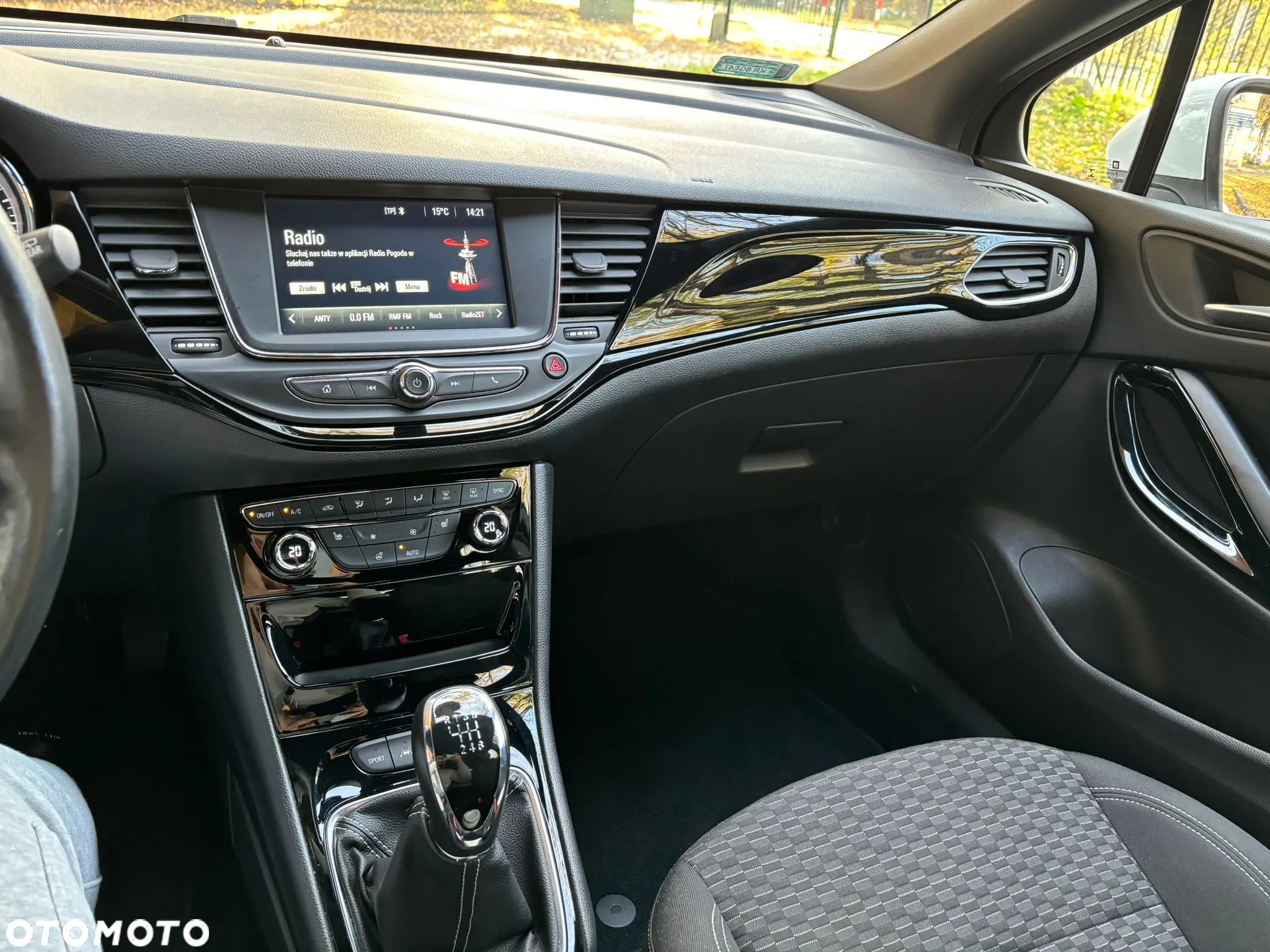 Opel Astra IV 1.6 CDTI Executive - 3