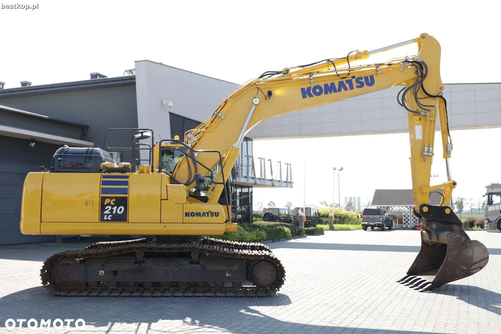 Komatsu PC210LC-11 - 10