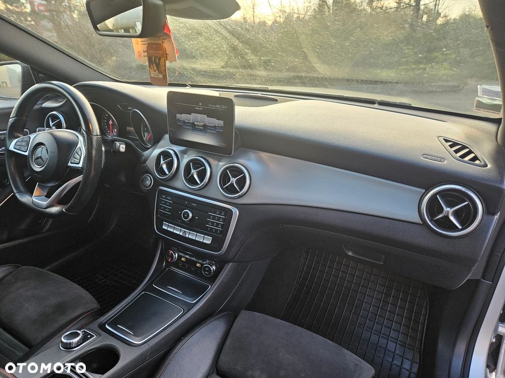 Mercedes-Benz CLA 220 (CDI) d 7G-DCT AMG Line - 29