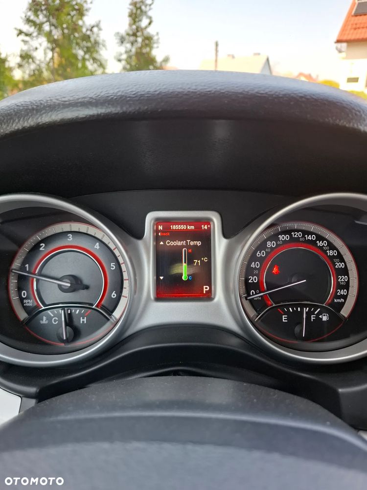 Fiat Freemont 2.0 Multijet Lounge AWD - 24
