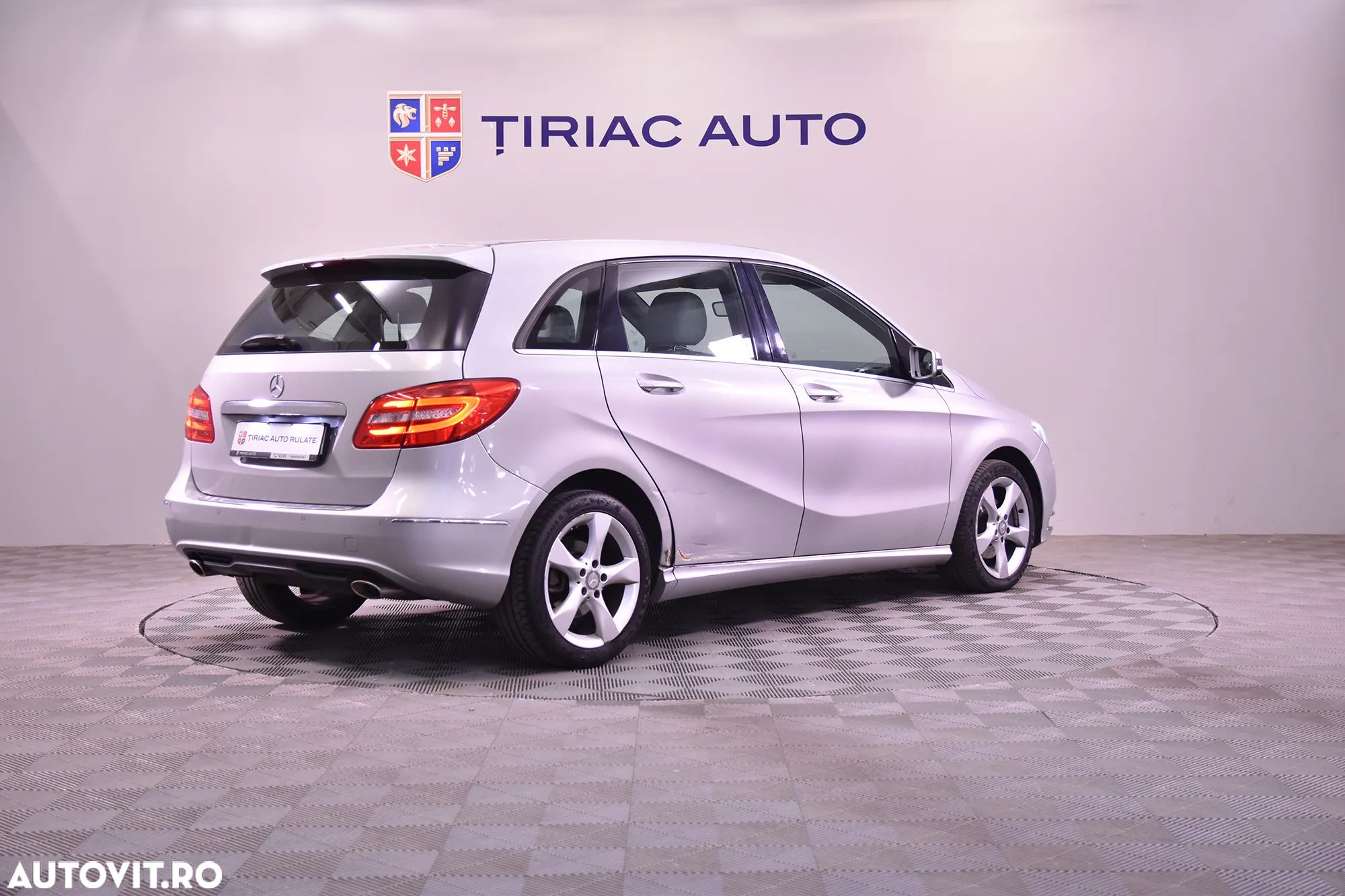 Mercedes-Benz B 180 7G-DCT - 5