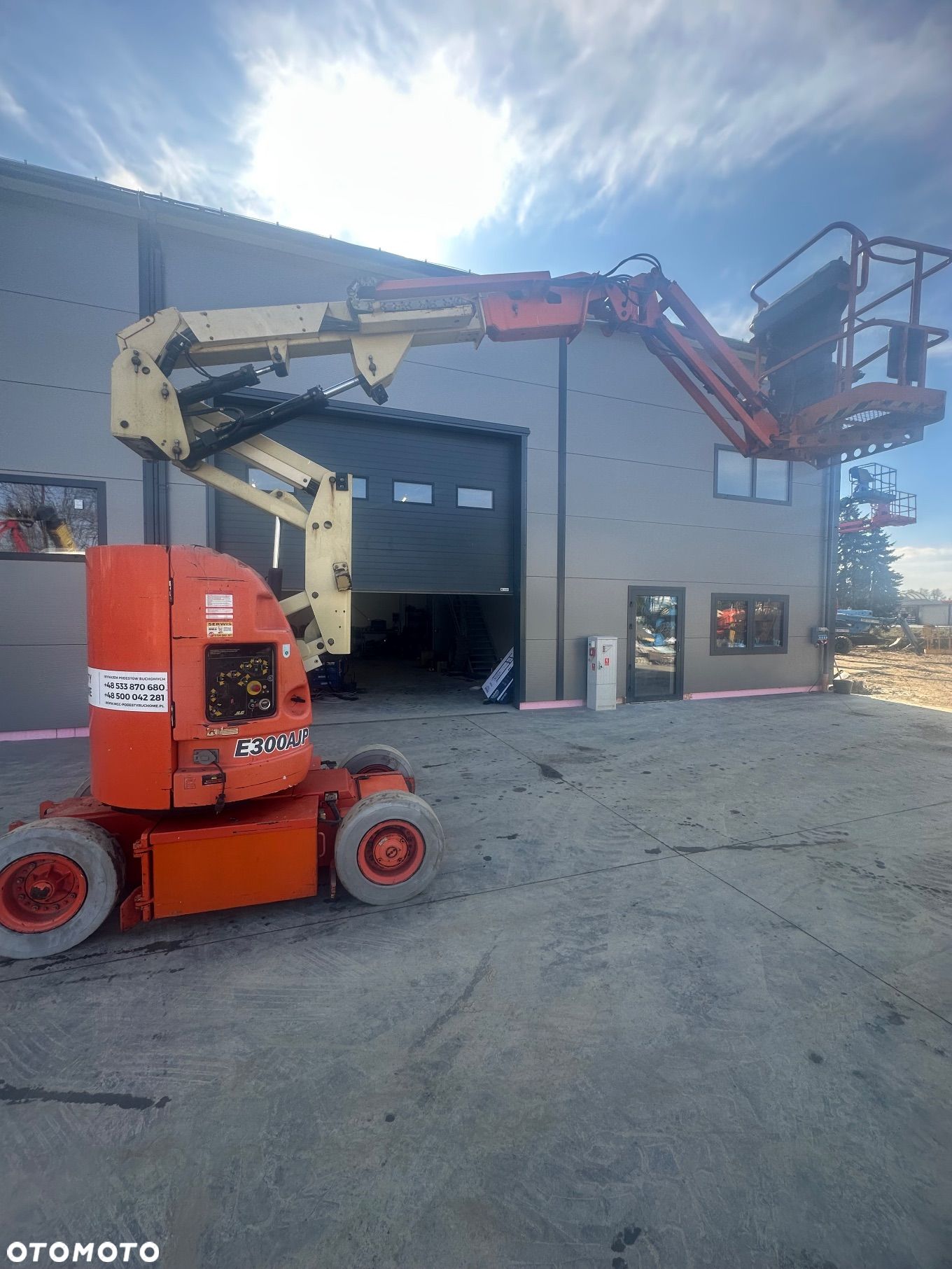JLG E 300 AJP - 1