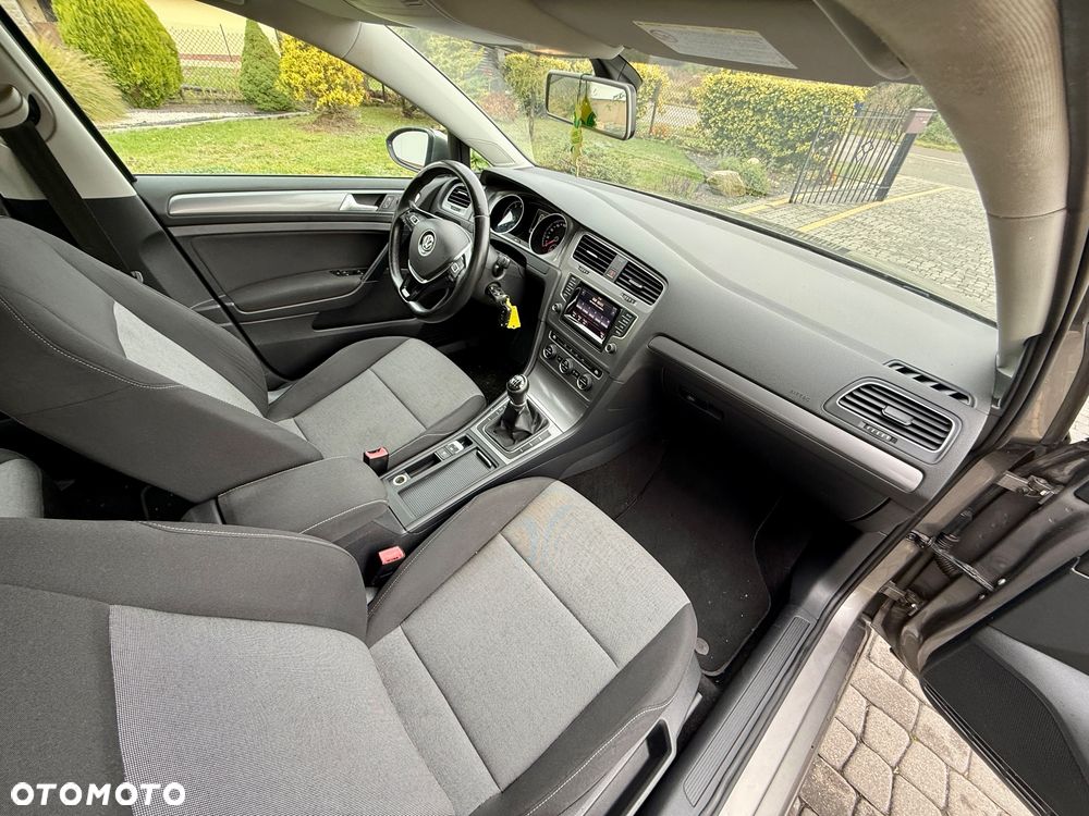 Volkswagen Golf 1.2 TSI BMT Trendline - 24