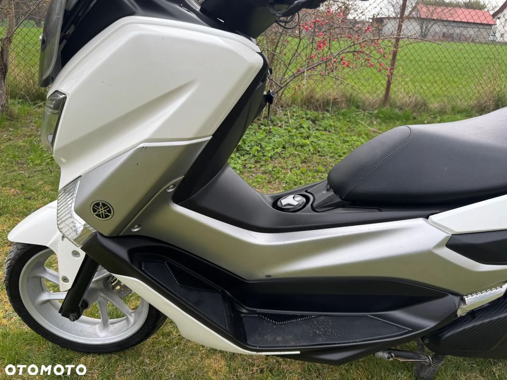 Yamaha NMAX - 17