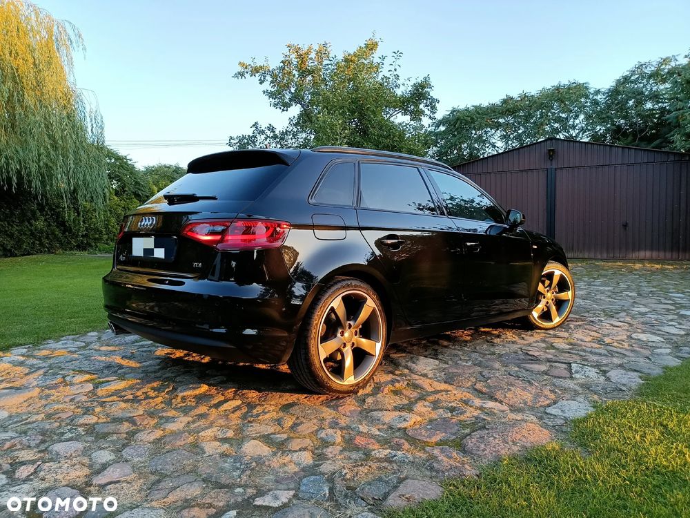 Audi A3 Sportback 2.0 TDI S line Sportpaket - 13