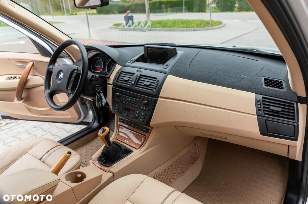 BMW X3 xDrive20i - 24