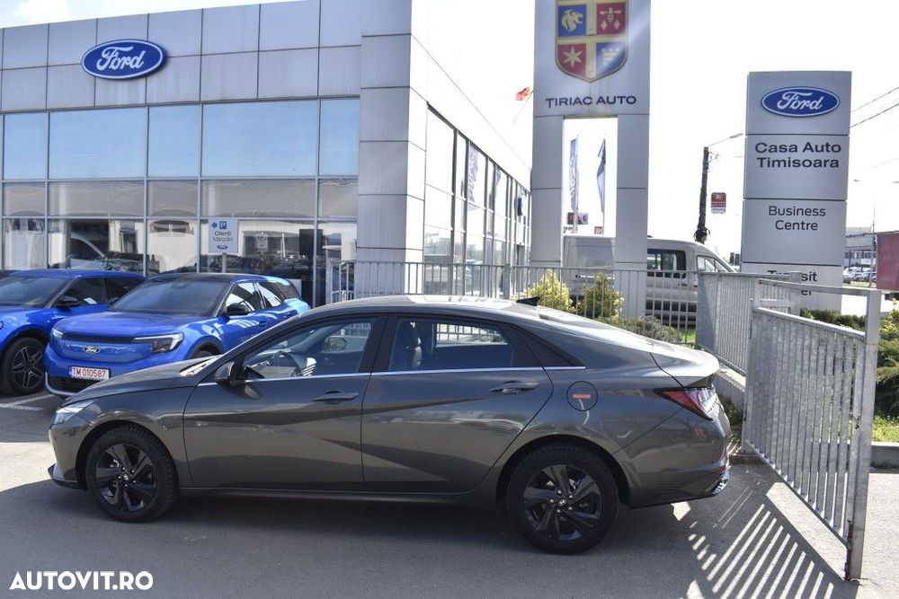 Hyundai Elantra 1.6 l 123 CP CVT Exclusive - 9