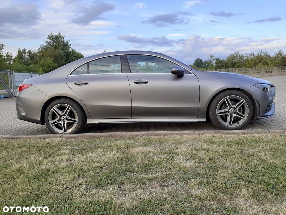 Mercedes-Benz CLA 180 AMG Line - 9