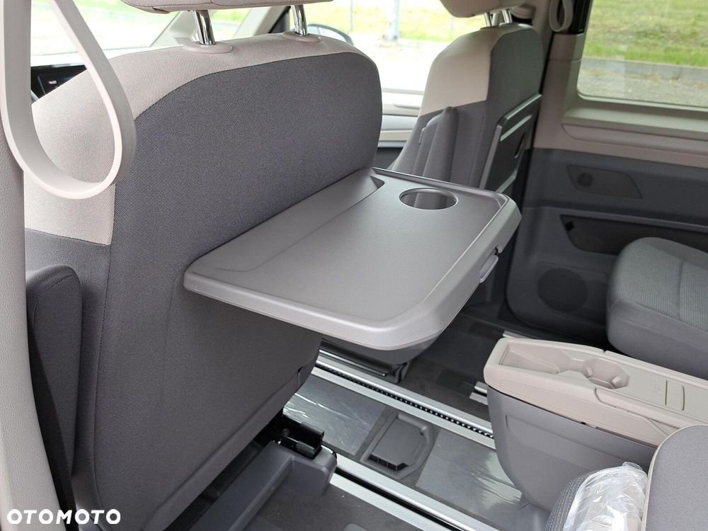 Volkswagen Multivan - 24
