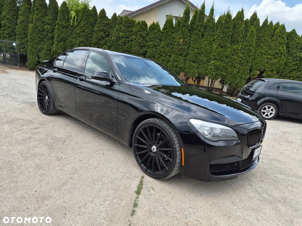 BMW Seria 7 740i - 26