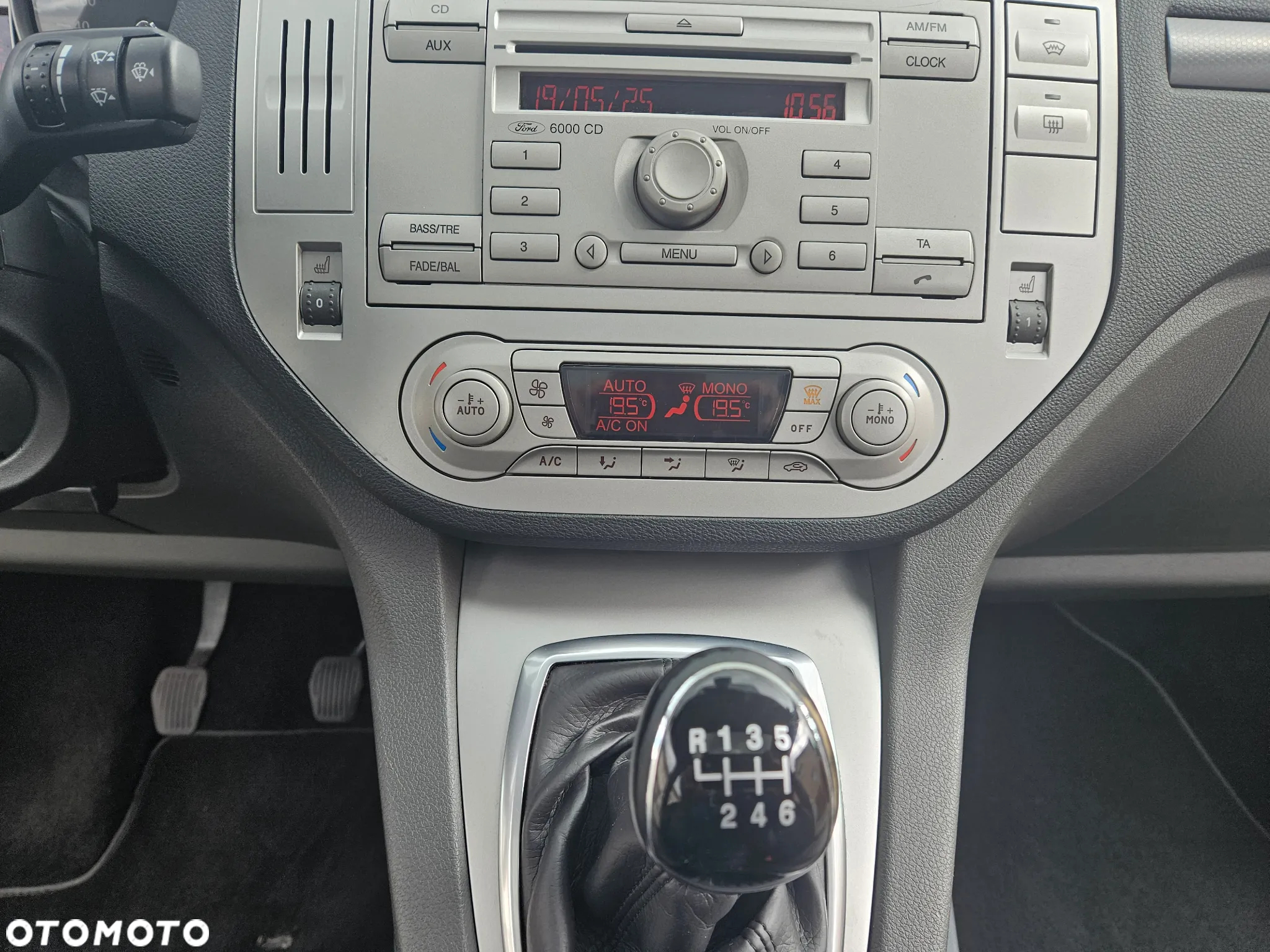 Ford Kuga 2.0 TDCi Titanium S - 28