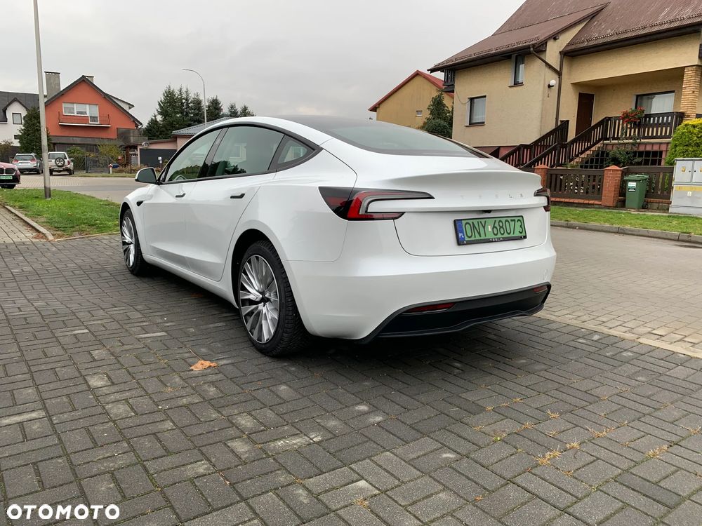 Tesla Model 3 2025 photo 5