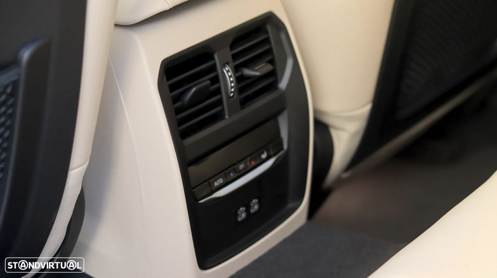 BMW i4 eDrive40 - 21