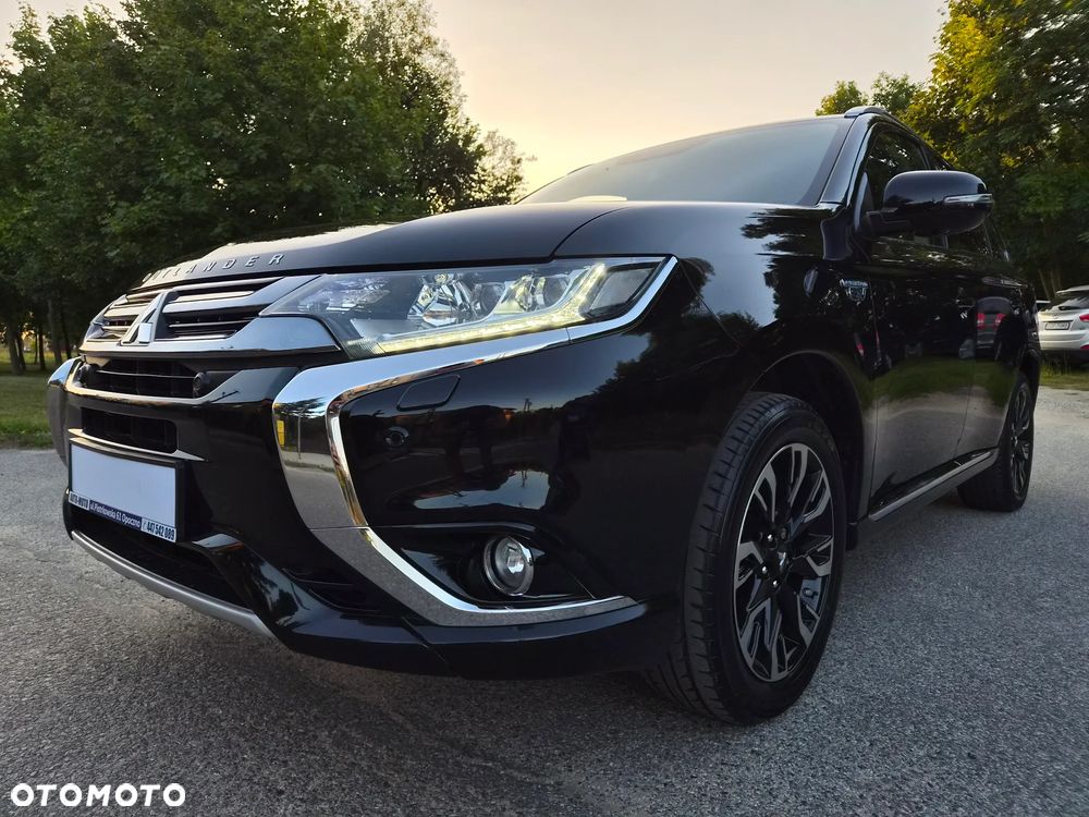 Mitsubishi Outlander - 11