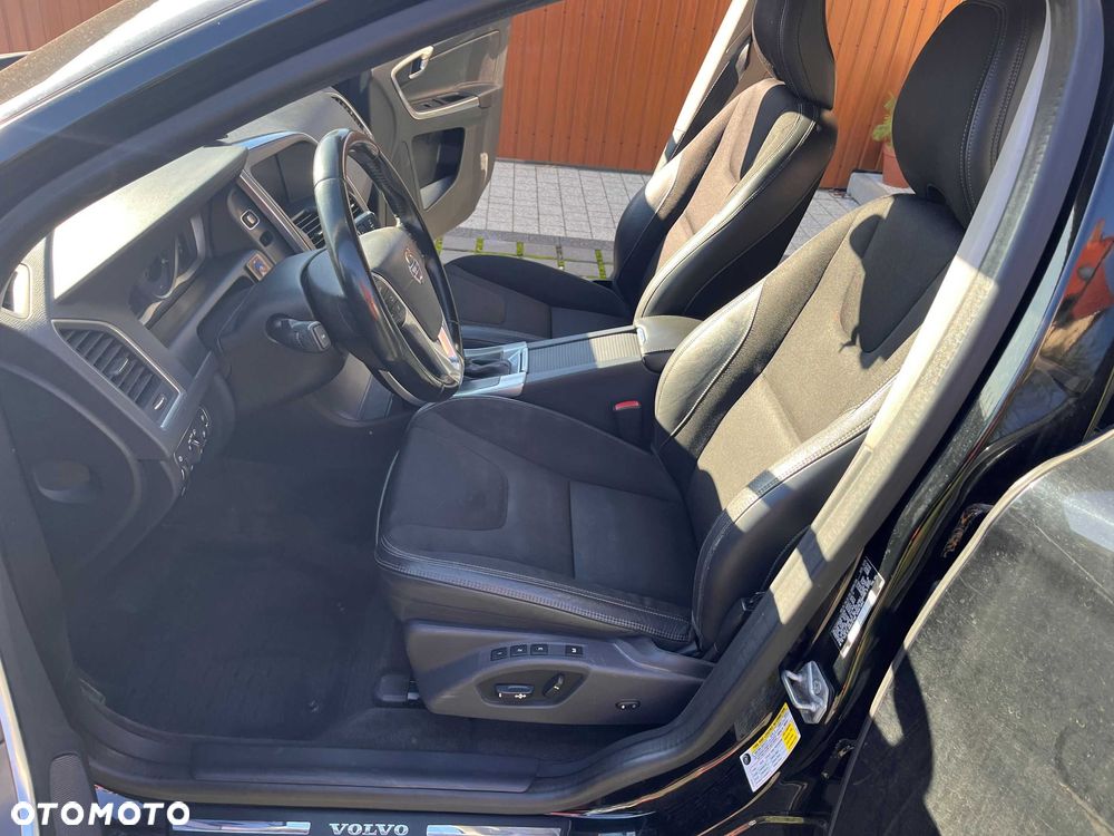 Volvo XC 60 - 4