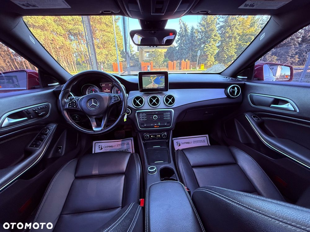 Mercedes-Benz CLA - 27