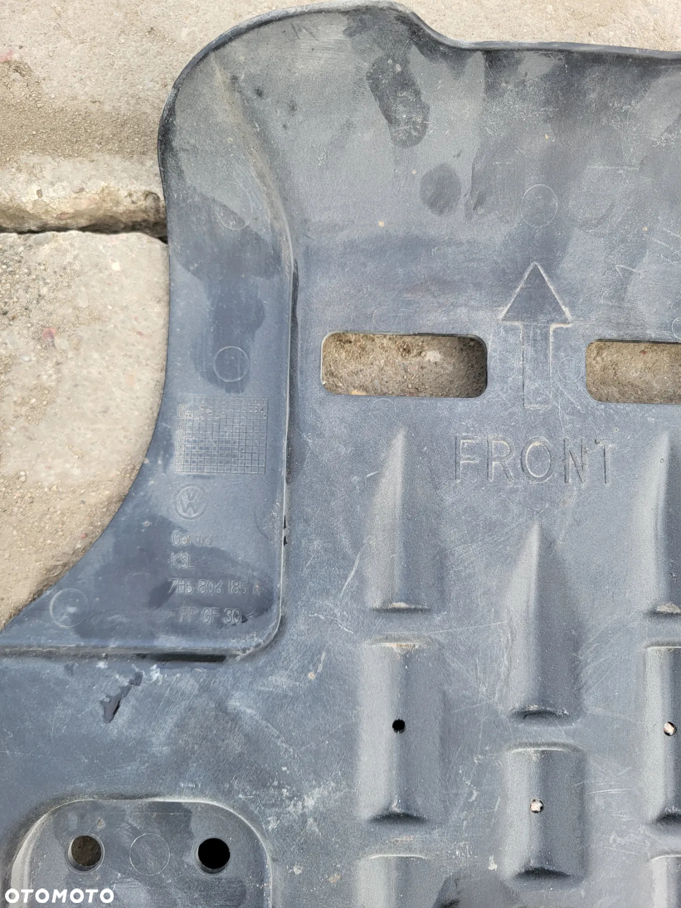 MOCOWANIE KOŁA ZAPASOWEGO UCHWYT VOLKSWAGEN T5  7H5806185A - 3