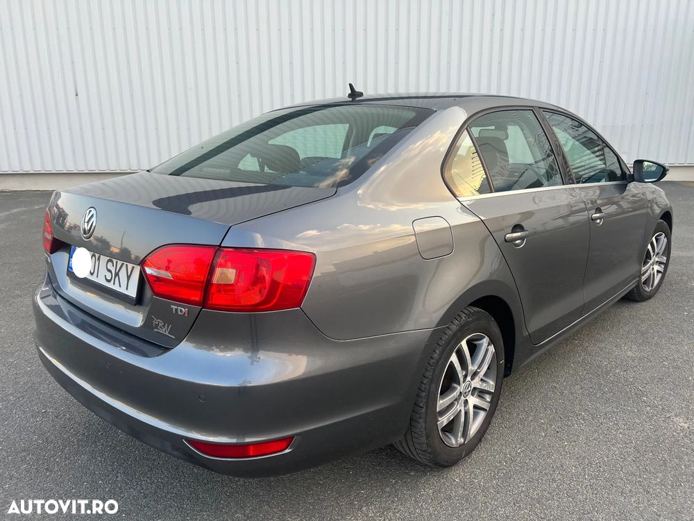 Volkswagen Jetta 1.6 TDI CR DPF Highline - 4