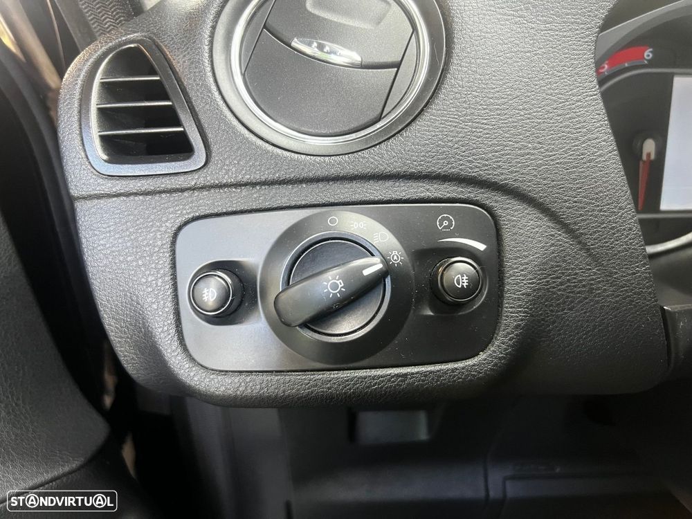 Ford S-Max 2.2 TDCi Titanium 7L - 39